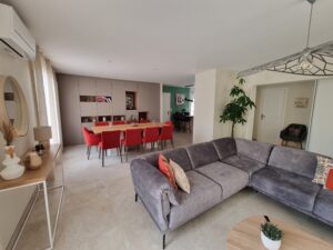 Rénovation pièce à vivre dans maison contemporaine à Branne (Gironde, Entre-deux-mers)